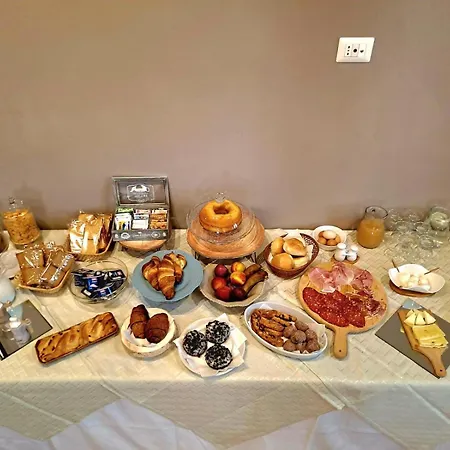 Tenuta Lo Cuoccio Farm stay *