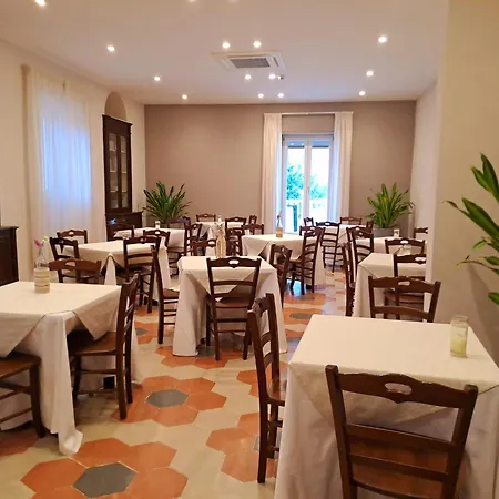 Tenuta Lo Cuoccio Farm stay *